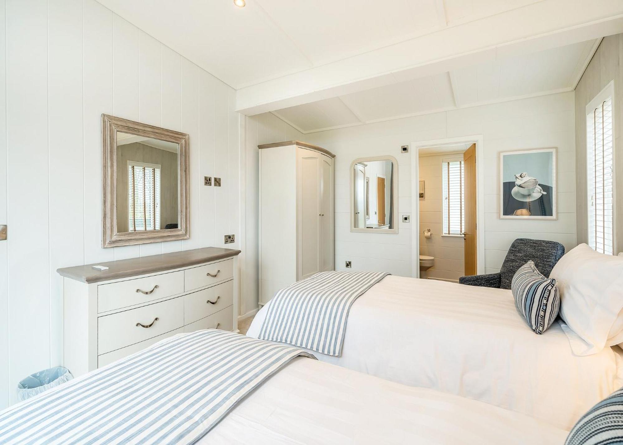 Eden Lodge Retreat Crosby  Rum bild
