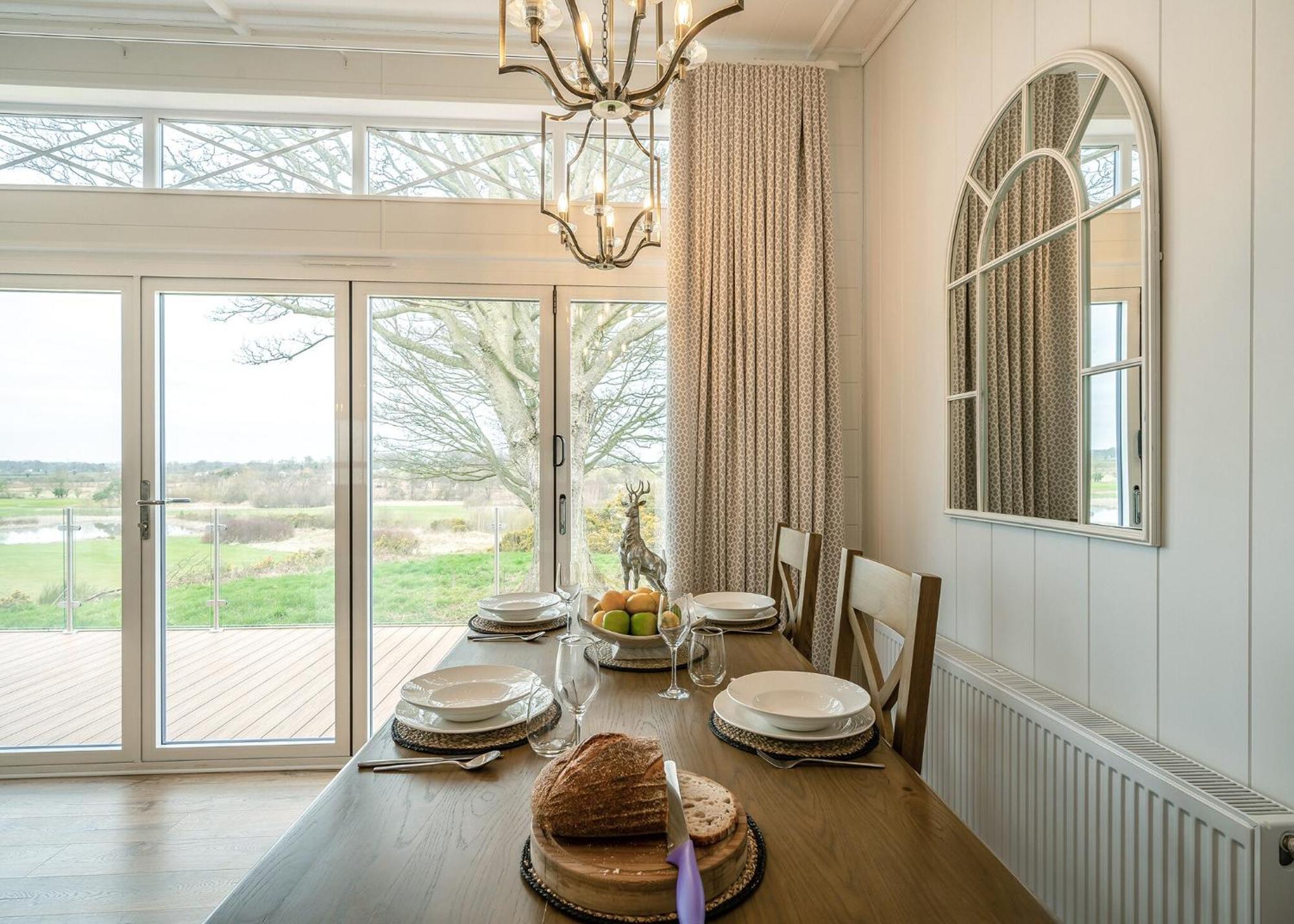 Eden Lodge Retreat Crosby  Rum bild