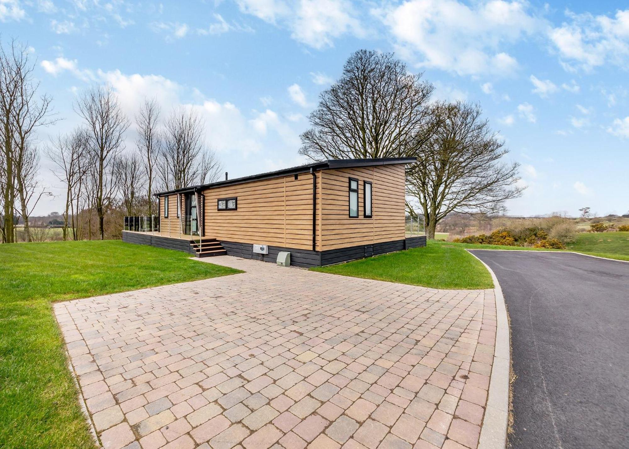 Eden Lodge Retreat Crosby  Rum bild